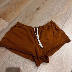 Vuori size medium shorts